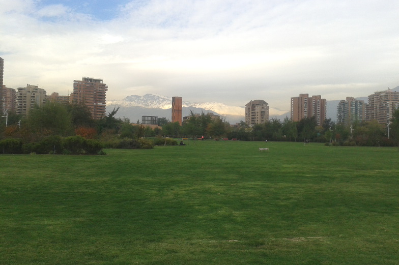 Sehenswuerdigkeiten im Park Araucano in Santiago de Chile