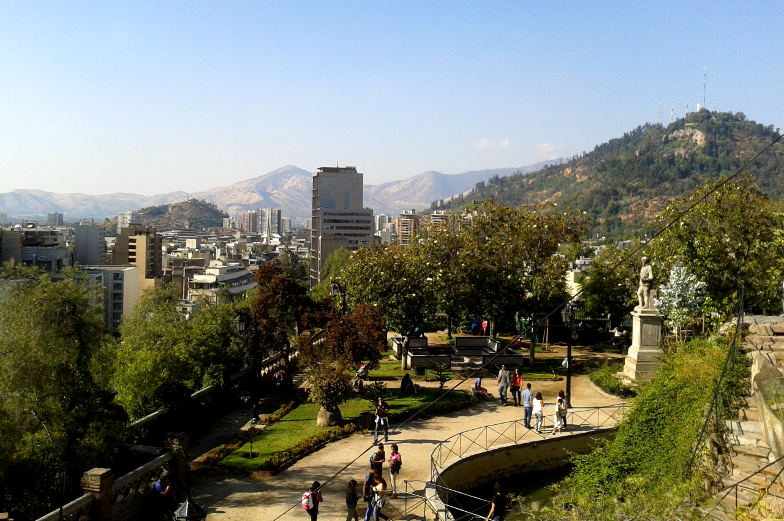 Im Park Santa Lucia kann man spazieren und hat eine schönen Blick auf die Santiago de Chile